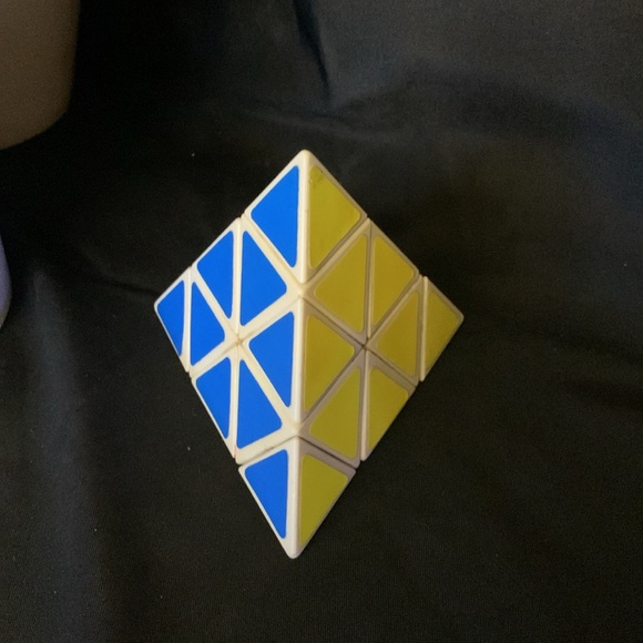 VTG 1981 Pyraminx by TOMY 3D Pyramid Triangle Puzzle Rubiks Cube brain teaser - Picture 2 of 12
